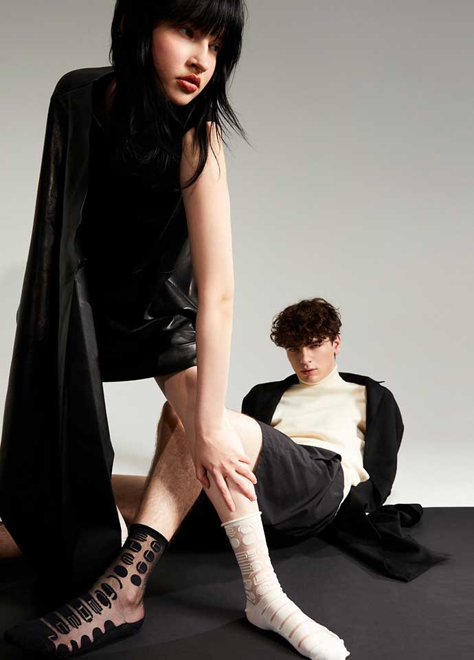 Asymmetrical Geometric Sheer Crew Socks<br />
